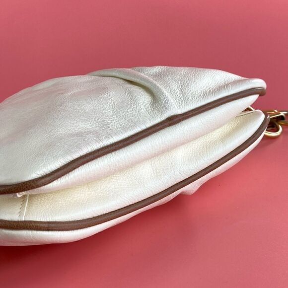 Marc Jacobs off white leather purse - Picture 6 of 11